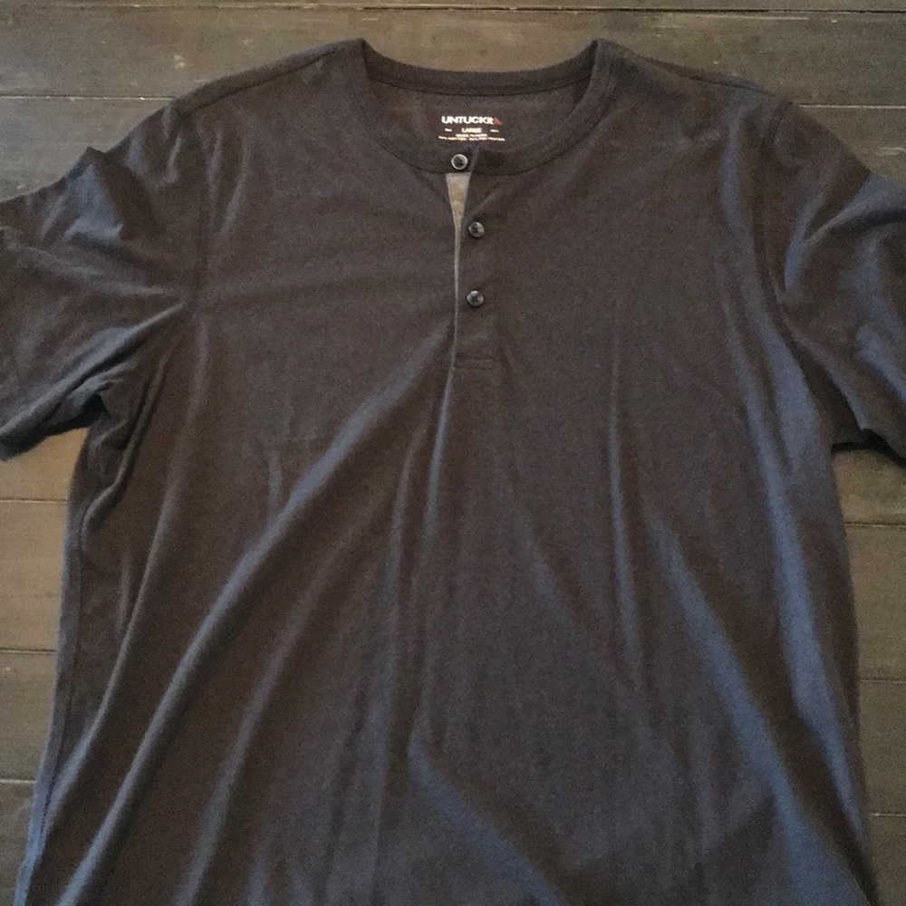 Untuckit Shirt